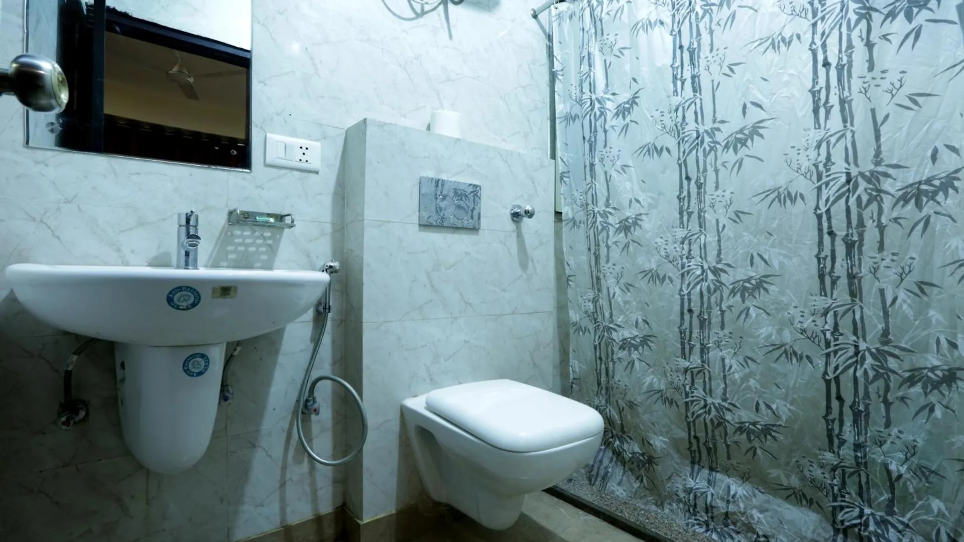 Skv Bed & Breakfast New Delhi 0*,  India
