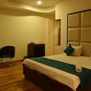 3* Bed & Breakfast Hotel Red Velvet Suites Delhi Airport