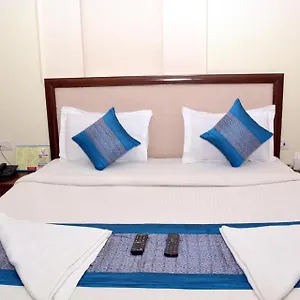  Hostel Feminine Nest